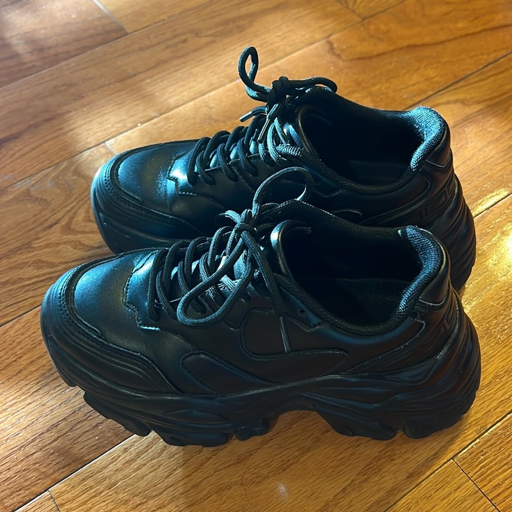 Berness Platform Sneakers